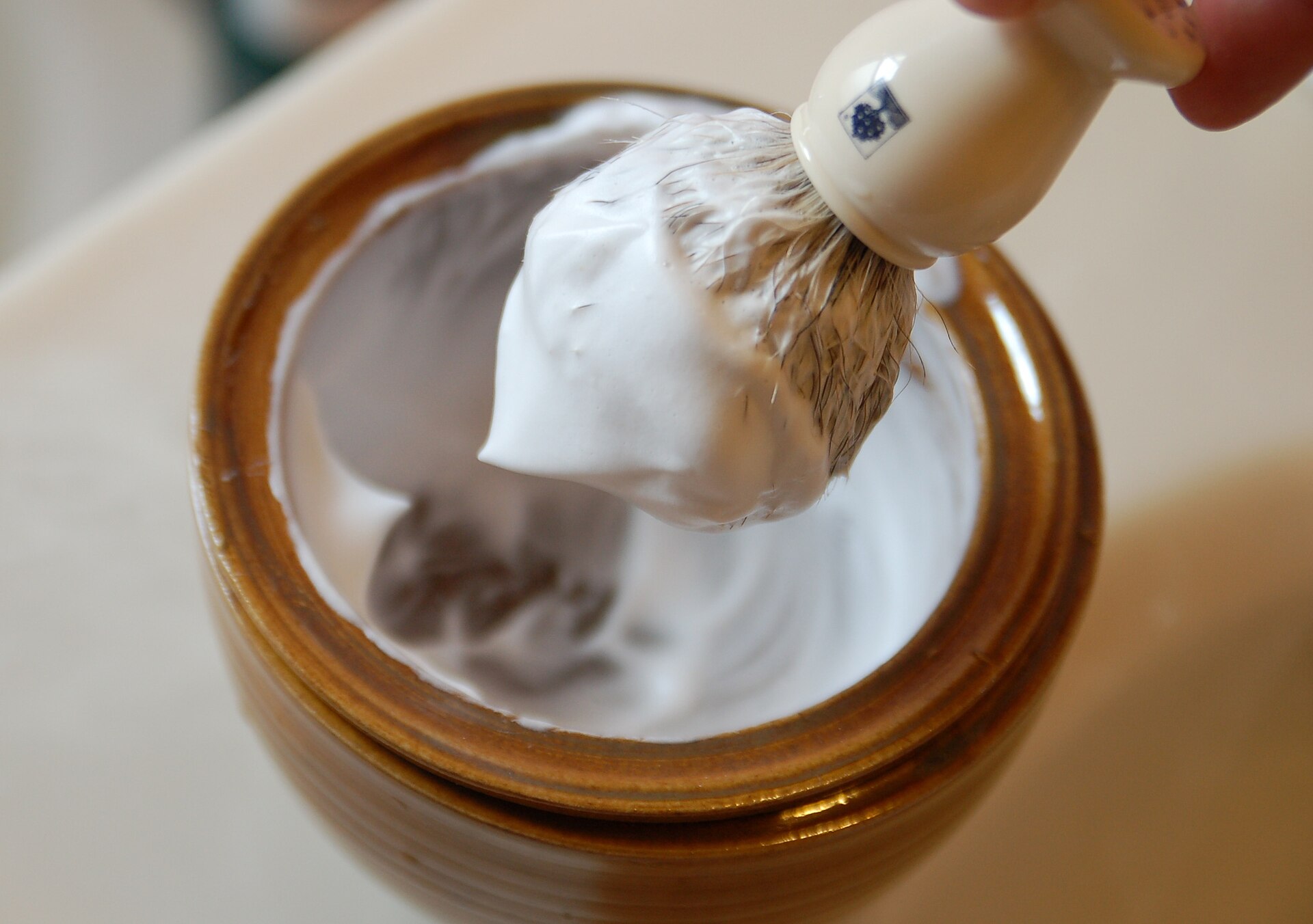 Prepare the lather